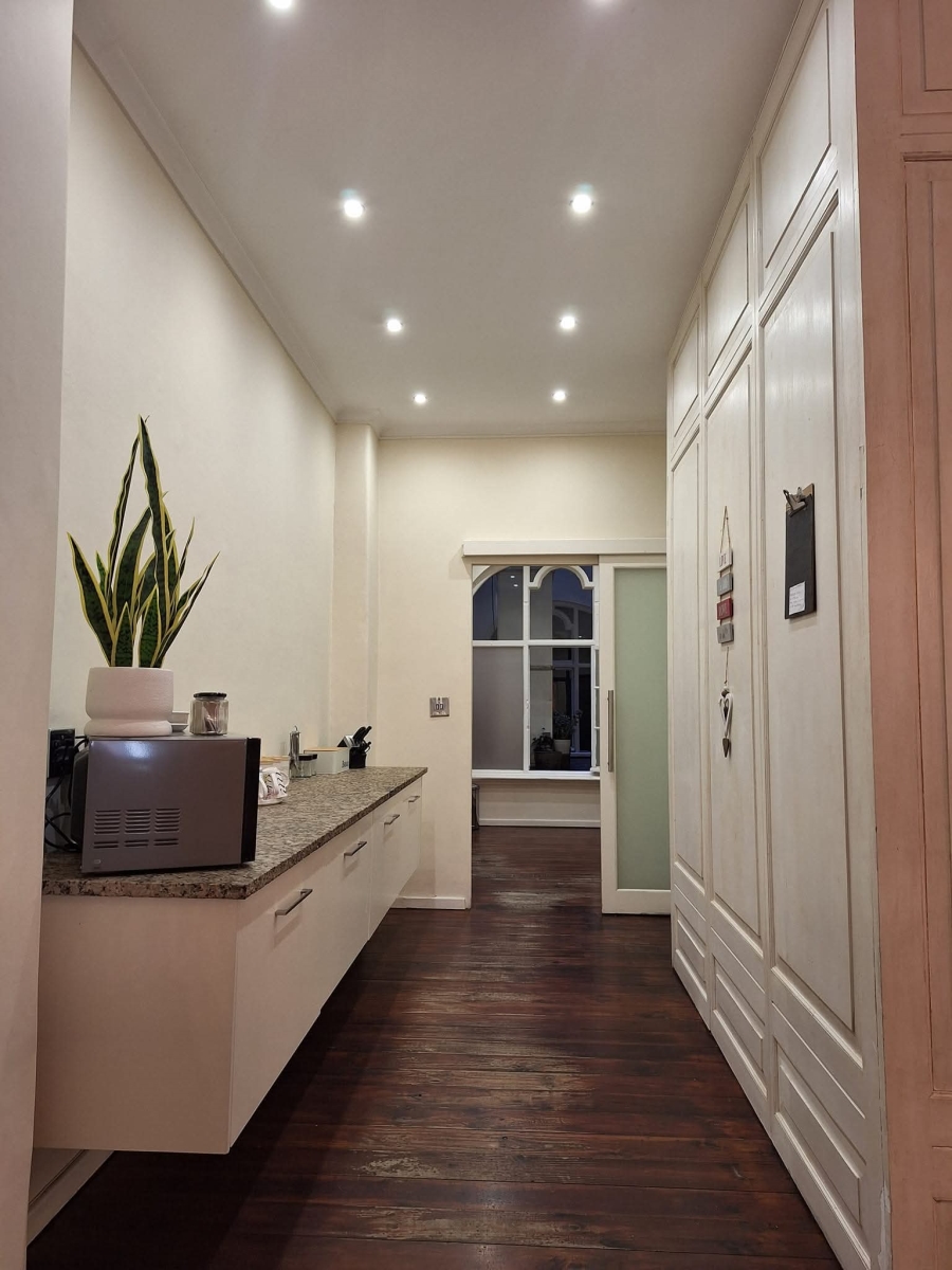 2 Bedroom Property for Sale in Cape Town City Centre Western Cape